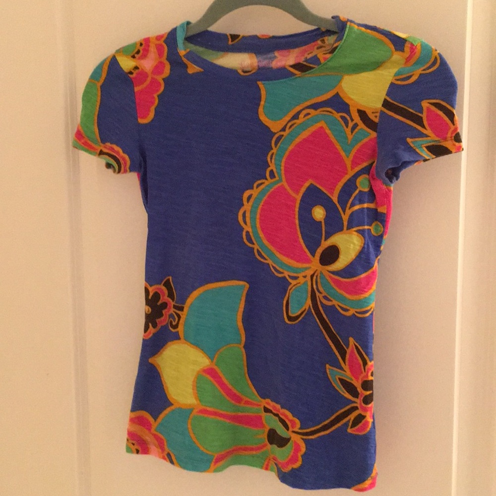 Lily fun bright tee (runs small)